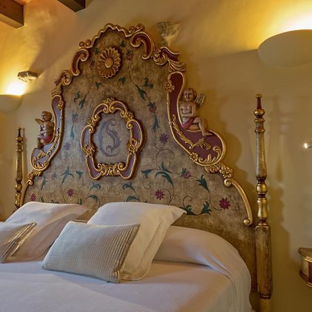 Hotel Cal Sastre Santa Pau Chambre photo
