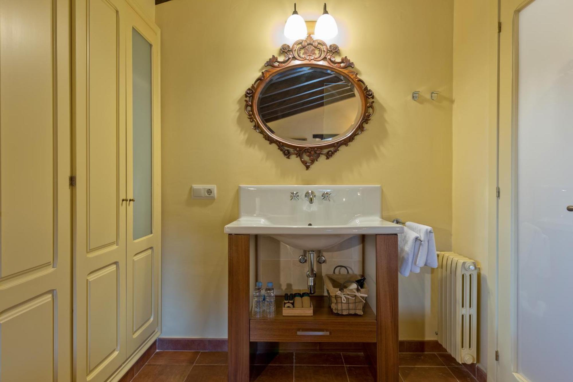Hotel Cal Sastre Santa Pau Chambre photo