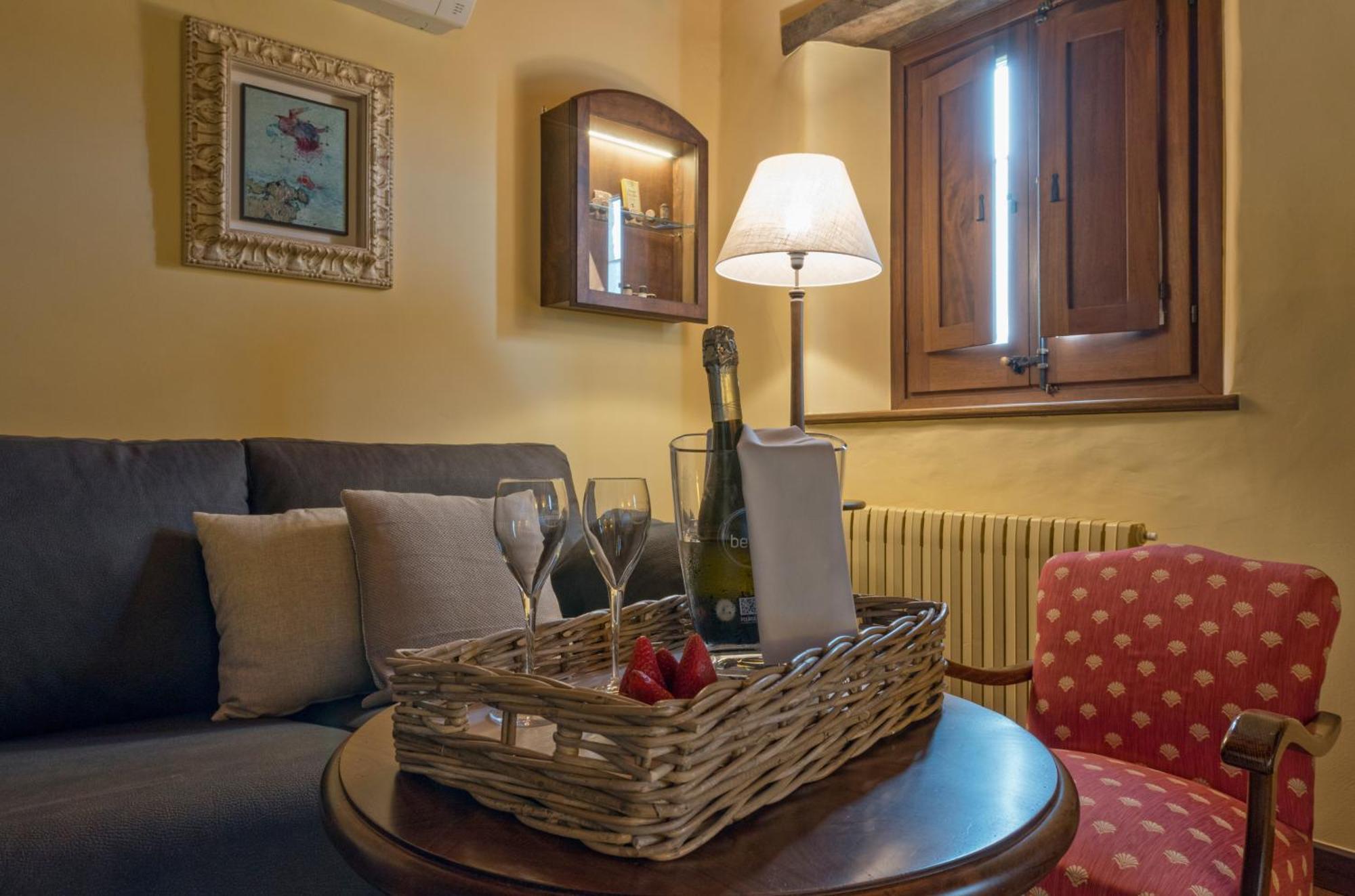 Hotel Cal Sastre Santa Pau Chambre photo
