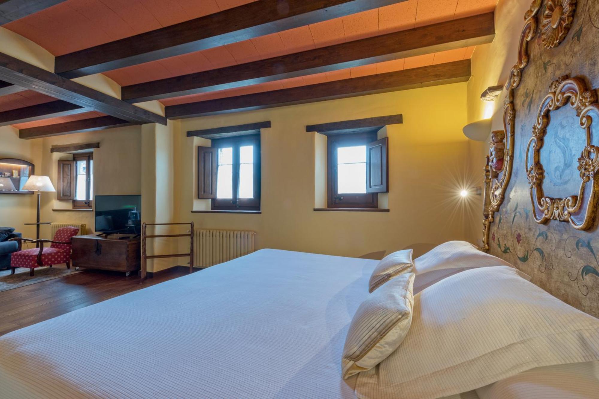 Hotel Cal Sastre Santa Pau Chambre photo